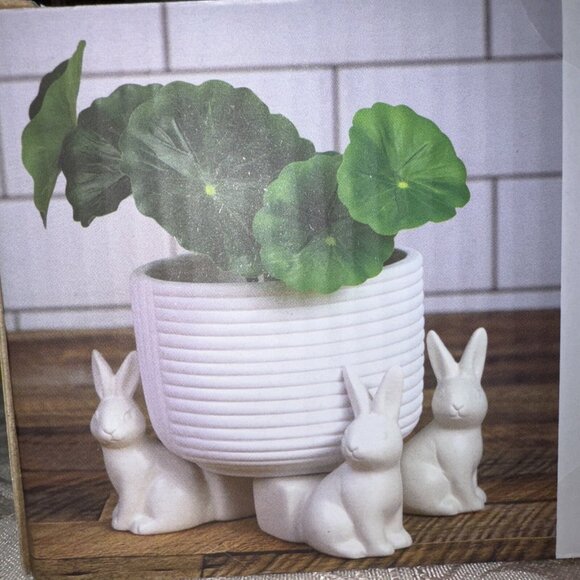 Target Easter Bullseye Rabbit Spring White Ceramic Bunny Plant Stand Figural - Picture 6 of 8